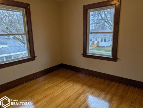 7 S Louisiana Avenue Mason City IA 50401