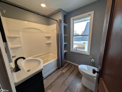 7 S Louisiana Avenue Mason City IA 50401