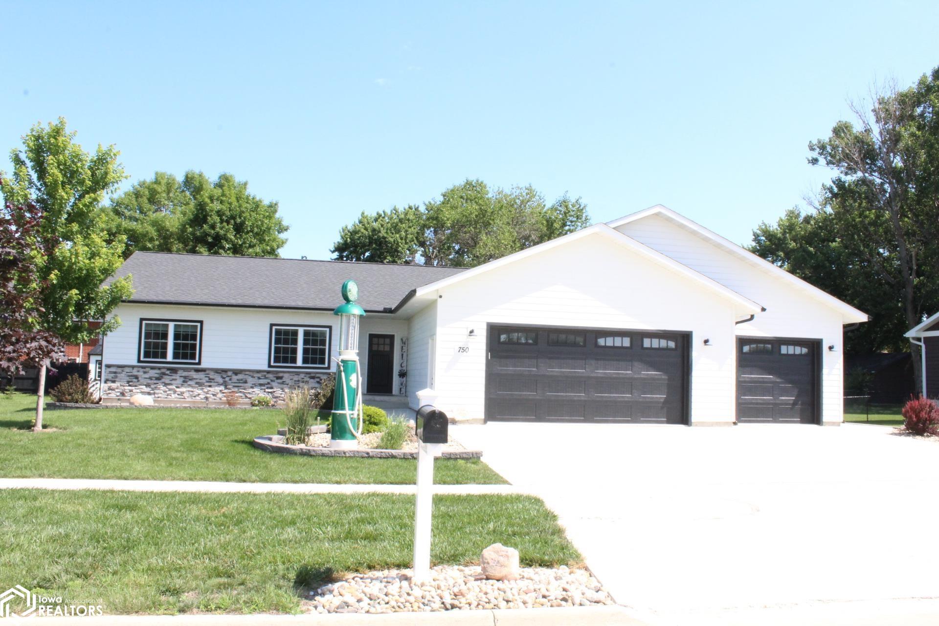 750 Pebblestone Lane Garner IA 50438