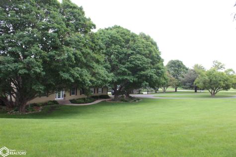 1077 Meadow Lake Drive Mason City IA 50401