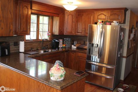 1077 Meadow Lake Drive Mason City IA 50401