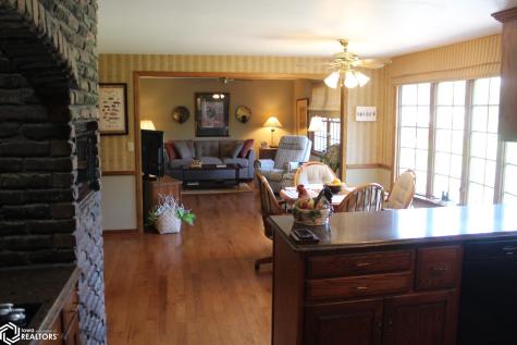 1077 Meadow Lake Drive Mason City IA 50401