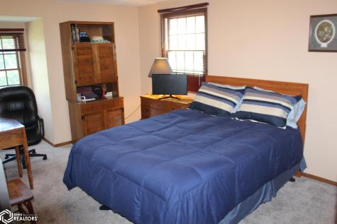 1077 Meadow Lake Drive Mason City IA 50401