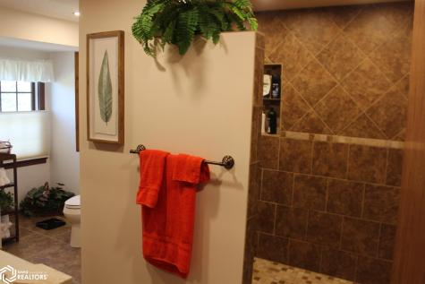 1077 Meadow Lake Drive Mason City IA 50401