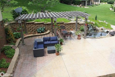 1077 Meadow Lake Drive Mason City IA 50401