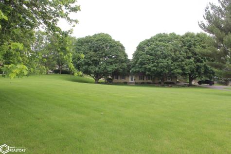 1077 Meadow Lake Drive Mason City IA 50401