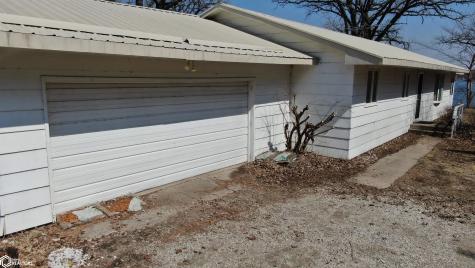 1884 Obrien Avenue Clarion IA 50525