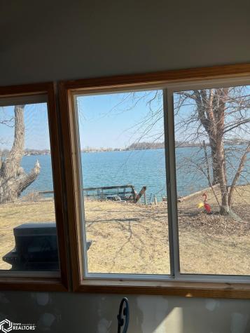 1884 Obrien Avenue Clarion IA 50525