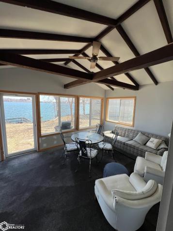 1884 Obrien Avenue Clarion IA 50525