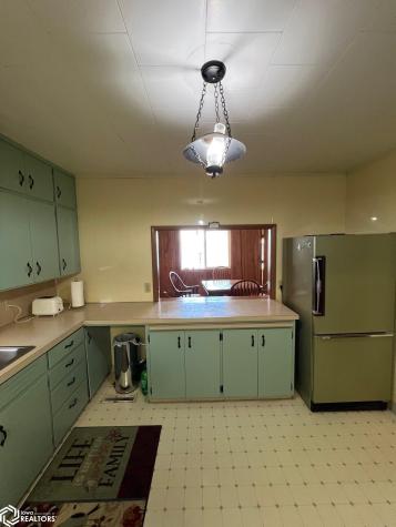 1884 Obrien Avenue Clarion IA 50525