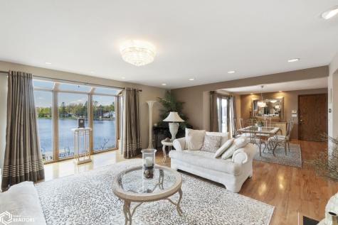 154 Lakeview Drive Mason City IA 50401