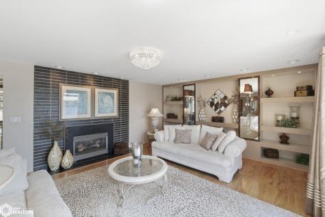 154 Lakeview Drive Mason City IA 50401