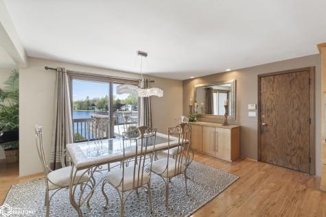 154 Lakeview Drive Mason City IA 50401