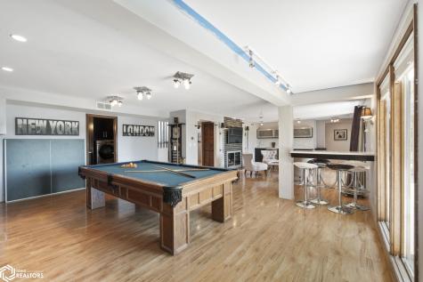 154 Lakeview Drive Mason City IA 50401