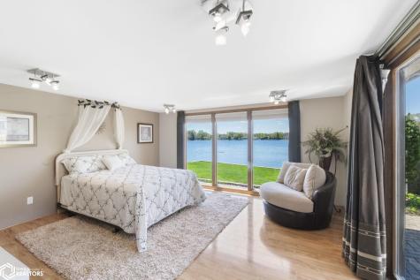 154 Lakeview Drive Mason City IA 50401
