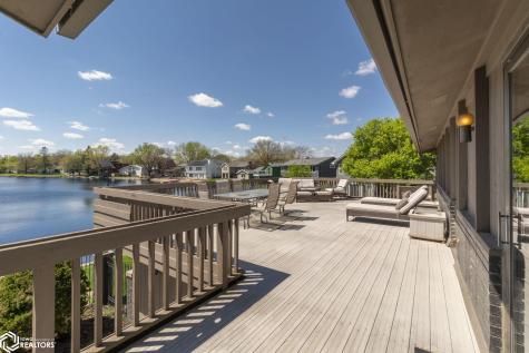 154 Lakeview Drive Mason City IA 50401