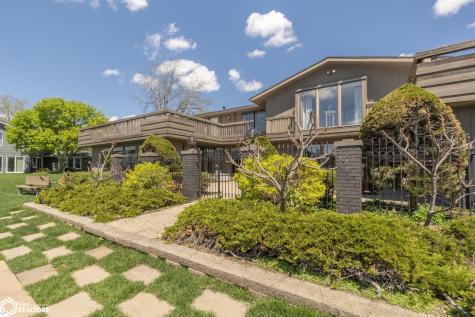 154 Lakeview Drive Mason City IA 50401