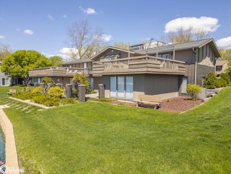 154 Lakeview Drive Mason City IA 50401