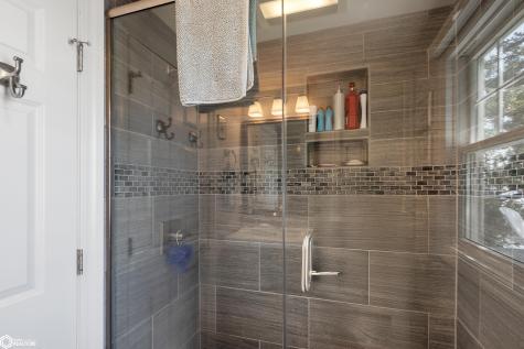 1517 N Shore Drive Clear Lake IA 50428