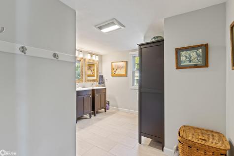 1517 N Shore Drive Clear Lake IA 50428