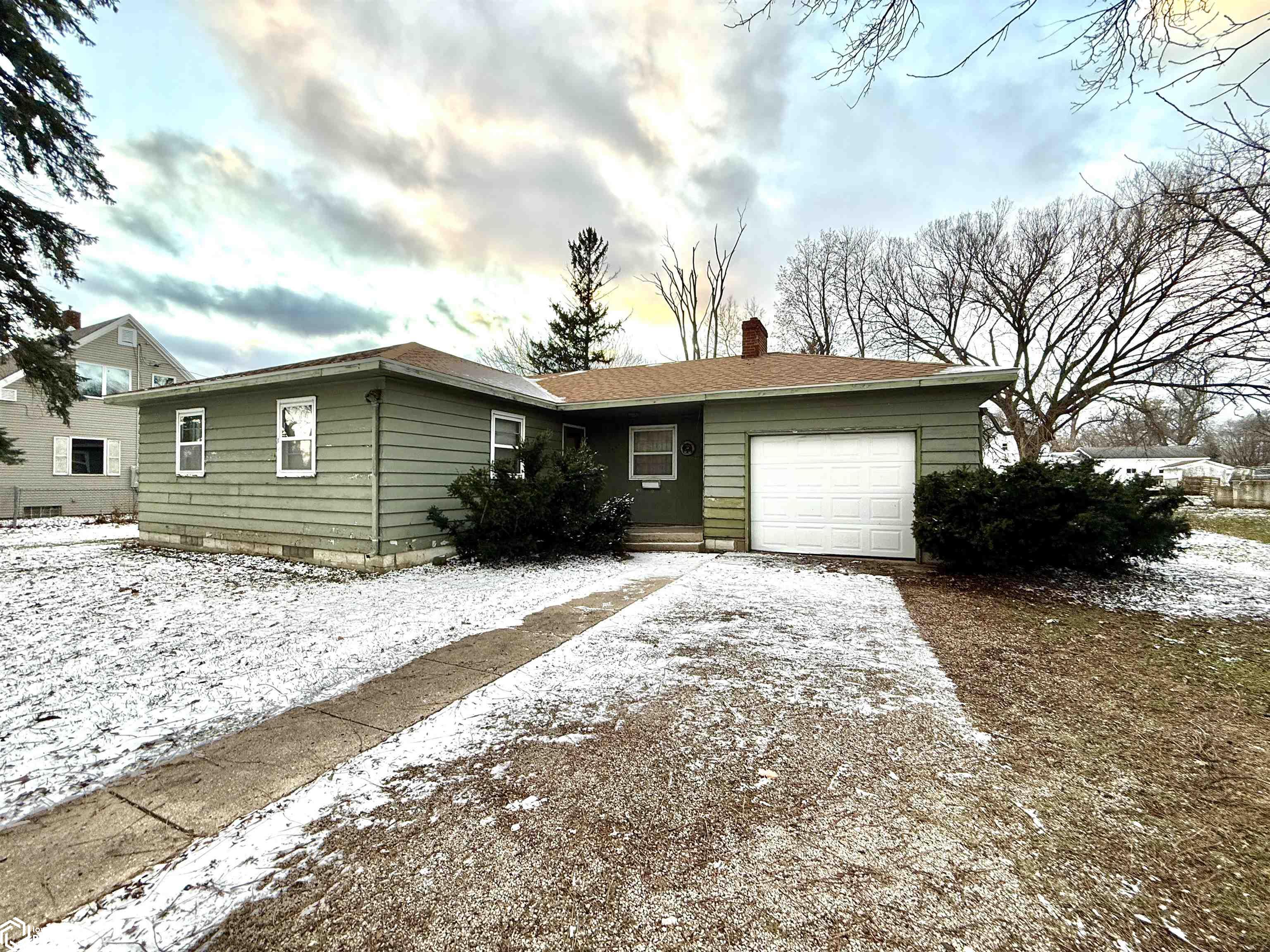 408 Danville Street Hanlontown IA 50444