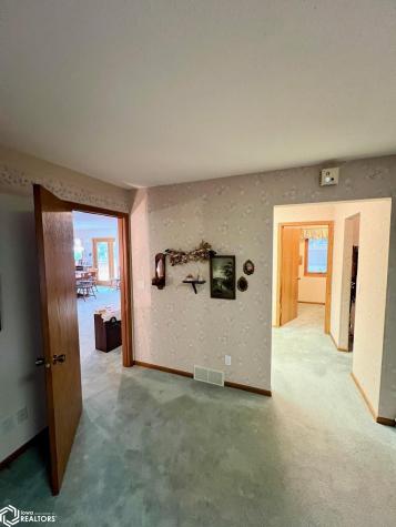 213 8th Street SE Clarion IA 50525