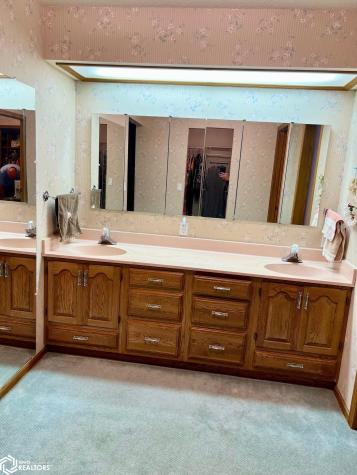 213 8th Street SE Clarion IA 50525