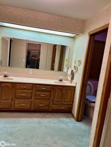 213 8th Street SE Clarion IA 50525