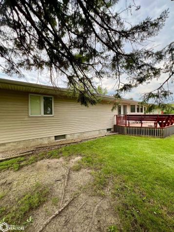 213 8th Street SE Clarion IA 50525