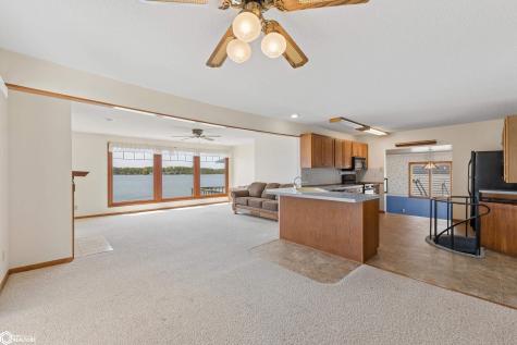 306 E Lake Street Ventura IA 50482