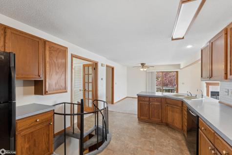 306 E Lake Street Ventura IA 50482