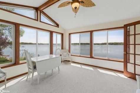 306 E Lake Street Ventura IA 50482