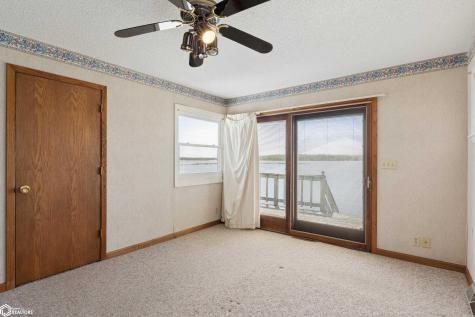 306 E Lake Street Ventura IA 50482