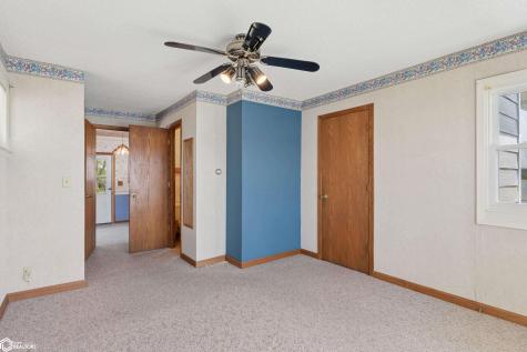 306 E Lake Street Ventura IA 50482