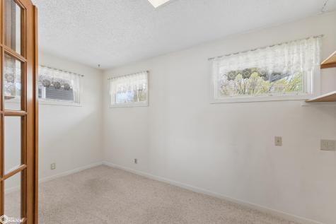 306 E Lake Street Ventura IA 50482