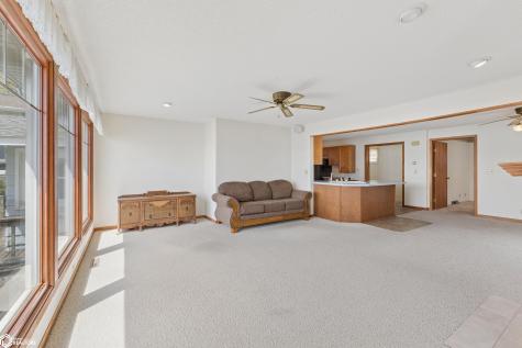 306 E Lake Street Ventura IA 50482