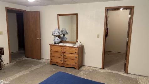 2530 River Road Iowa Falls IA 50126