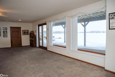 1816 Obrien Avenue Clarion IA 50525