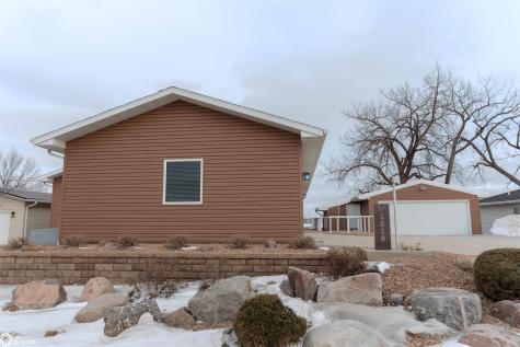 1816 Obrien Avenue Clarion IA 50525