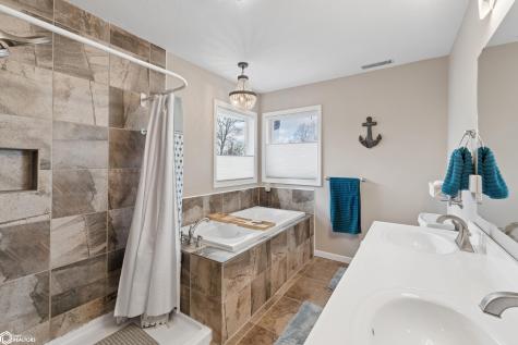 2207 N Shore Drive Clear Lake IA 50428