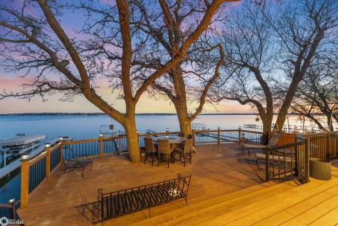 2207 N Shore Drive Clear Lake IA 50428