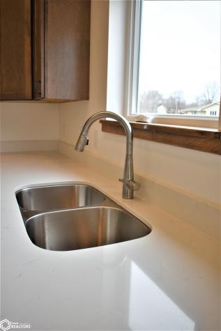 2320 Heritage Lane Iowa Falls IA 50126