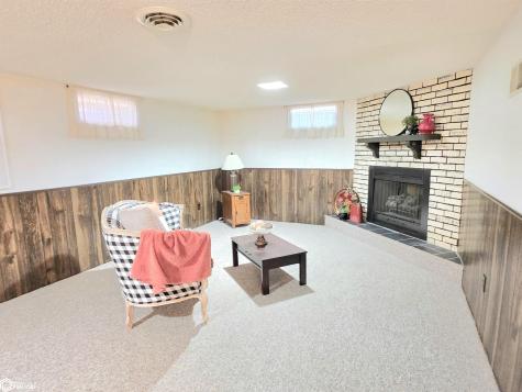 1148 1st Street SE Mason City IA 50401