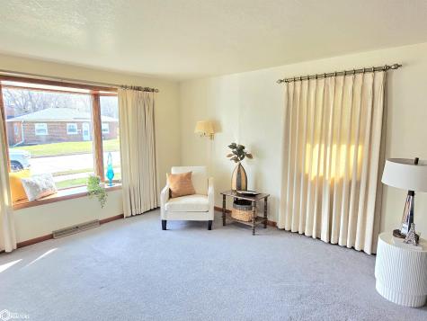 1148 1st Street SE Mason City IA 50401