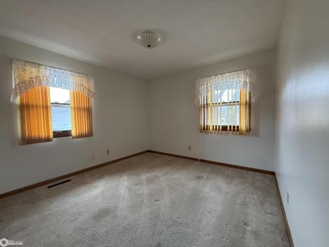 94 N 12th Street Northwood IA 50459