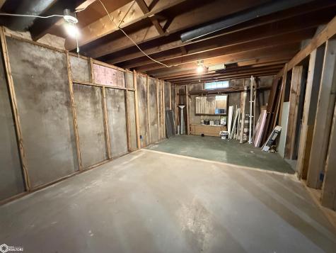 94 N 12th Street Northwood IA 50459