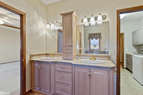 322 Nature Court Northwood IA 50459