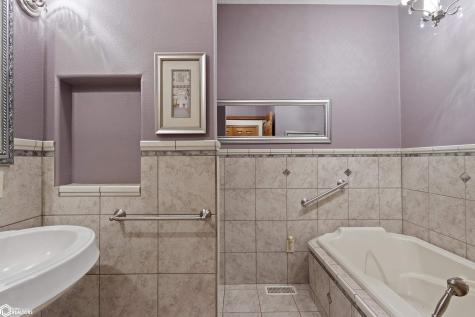 322 Nature Court Northwood IA 50459