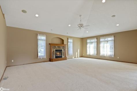 322 Nature Court Northwood IA 50459