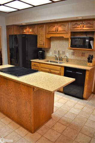2113 Briardale Drive Iowa Falls IA 50126